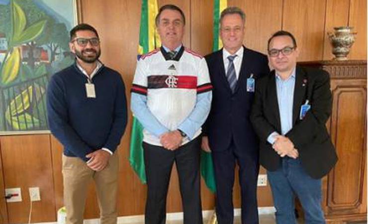 Presidentes de Flamengo e Vasco se encontram com Jair Bolsonaro