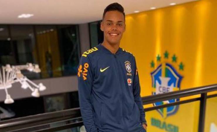 Goleiro da Seleção sub-15 e outros dois jovens do Sport acertam com o Flamengo