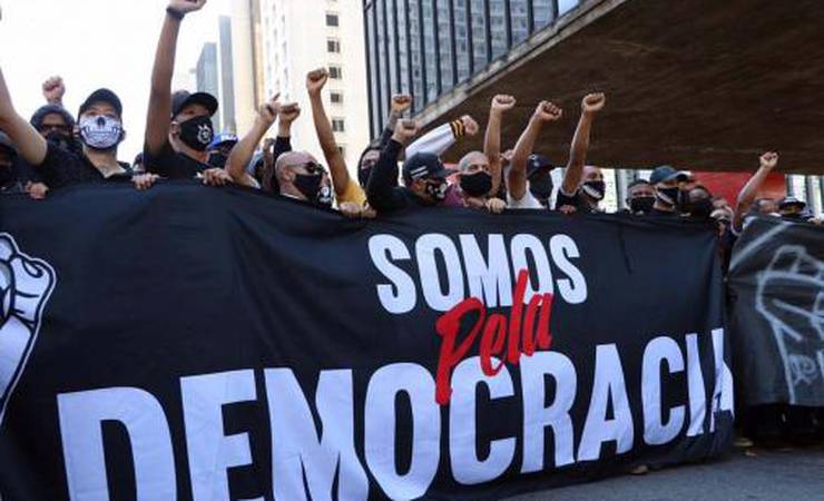 Organizadas retomam cenário político após Diretas Já, diz especialista