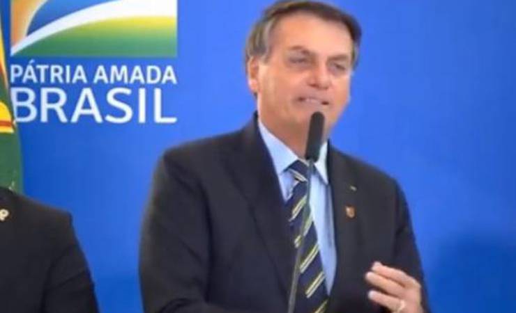 Com broche do Fla, Bolsonaro diz que celebrará bi mundial do Palmeiras