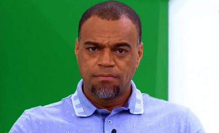 Denílson, sobre casos de Covid no Flamengo: 'Defendia o protocolo e hoje sofre as consequências'