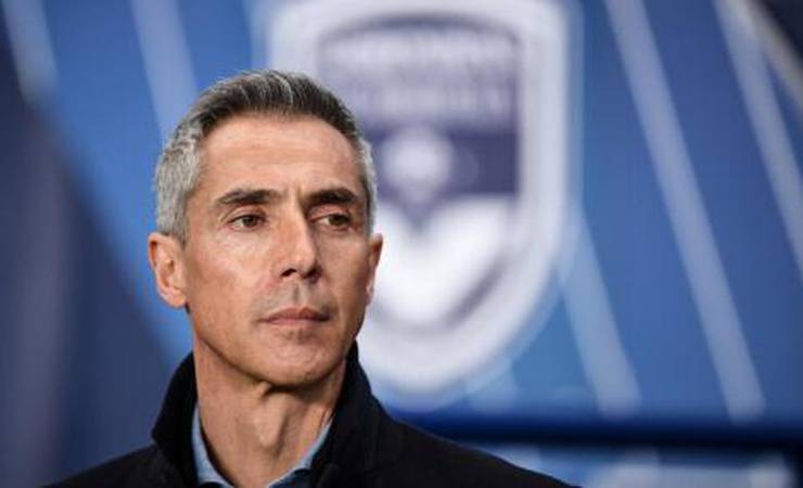 Revista francesa diz que Benfica negocia com Paulo Sousa, técnico do Bordeaux; treinador desmente