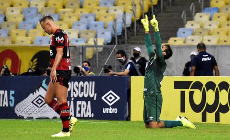 LANCE! Espresso: Fluminense supera Flamengo e garante os últimos suspiros de um campeonato moribundo