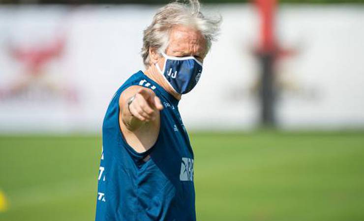 Denílson cobra posicionamento de Jorge Jesus sobre rumores: 'Por respeito ao Flamengo e ao torcedor'