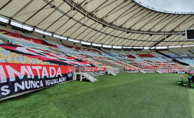 Com faixas e bandeiras, Flamengo prepara o Maracanã para final do Carioca
