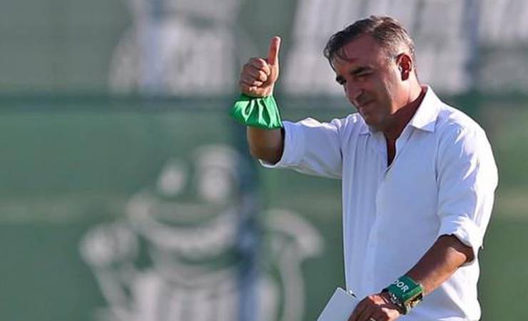 Cobiçado pelo Flamengo, Carlos Carvalhal fala sobre o futuro: 'Tenho propostas de diversos países'