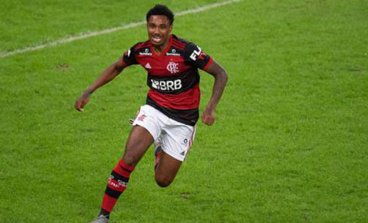 Vitinho, do Flamengo, comemora título da Taça Guanabara: 'Todos os campeonatos são importantes'