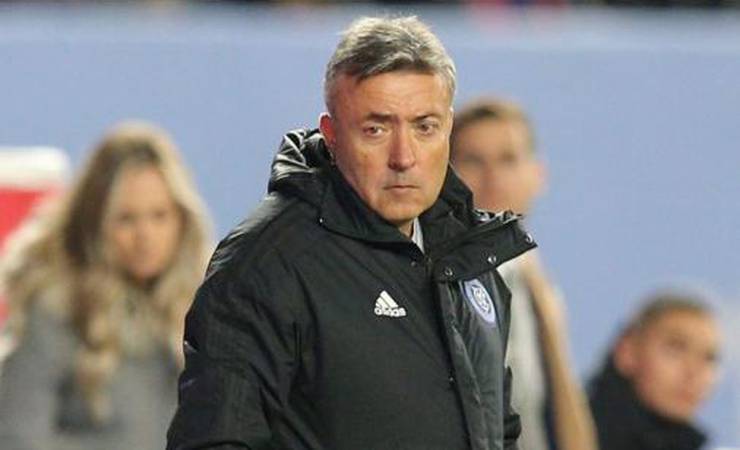 Domènec Torrent assina com o Flamengo até dezembro de 2021
