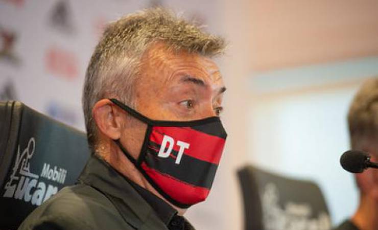 VÍDEO: Bastidores do primeiro dia de Domènec Torrent no Flamengo