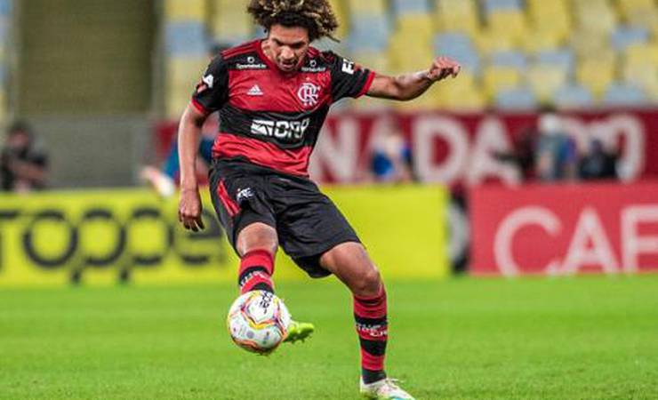 Willian Arão exalta força do elenco do Flamengo: 'Esse time tem caráter inabalável, campeão'