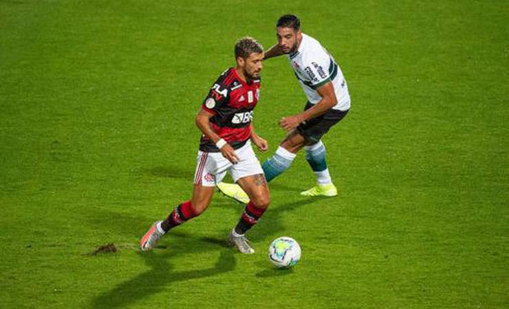 Arrascaeta empata com Conca no ranking dos artilheiros estrangeiros do Brasileirão
