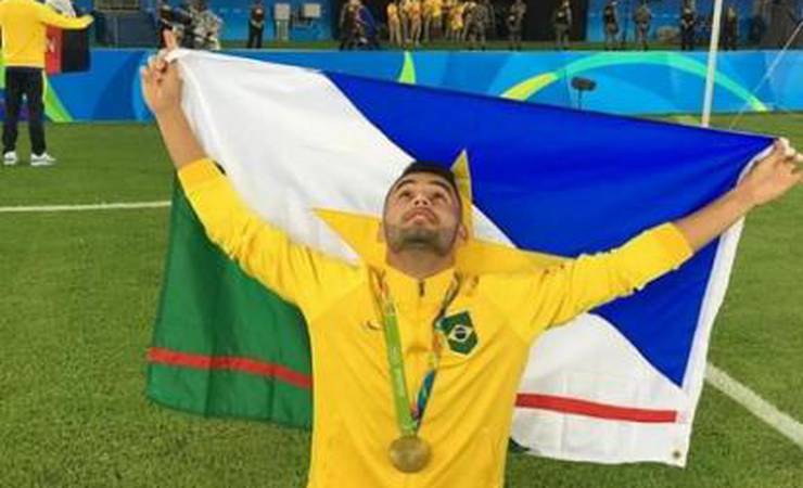 No aniversário do ouro olímpico, Thiago Maia relembra conquista e sonha com Seleção: 'Espero voltar'