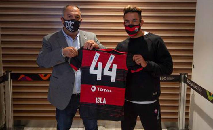 Braz, sobre Isla: 'Esperamos que tenha êxito no Flamengo e que, em 2021, a gente continue ganhando'