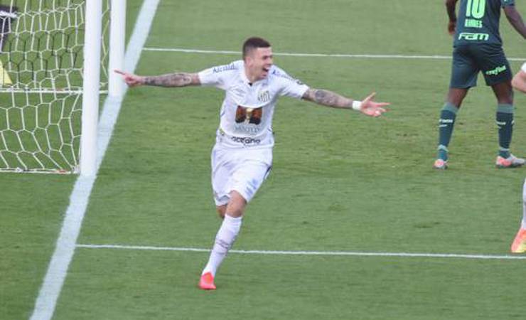 Cuca confirma Jobson na vaga de Alison e Marinho como dúvida no Santos contra o Flamengo