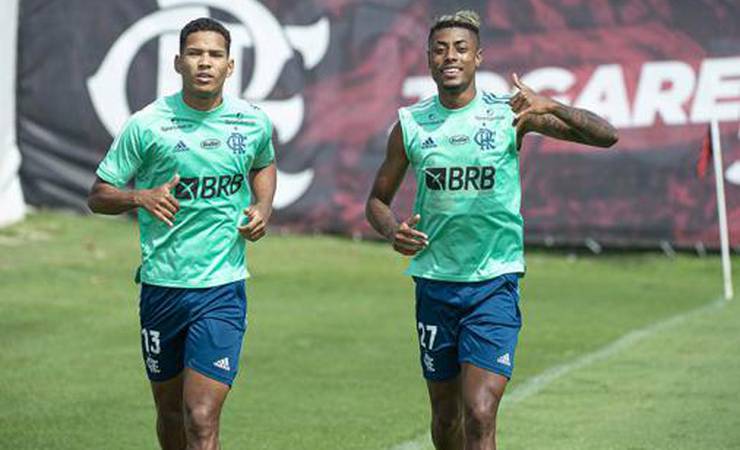 Bruno Henrique treina em campo, mas segue como baixa no Fla-Flu; veja as opções de Dome no Flamengo