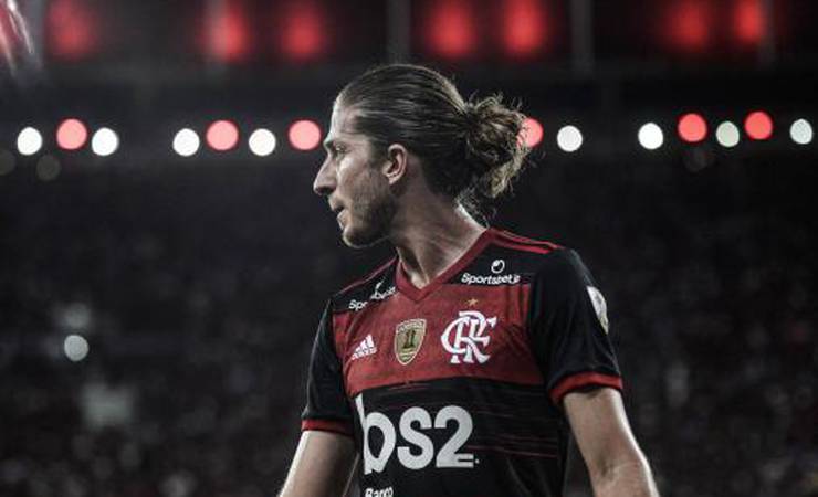 Com contrato até dezembro com o Flamengo, Filipe Luís afirma: 'Estou tranquilo na parte da renovação'