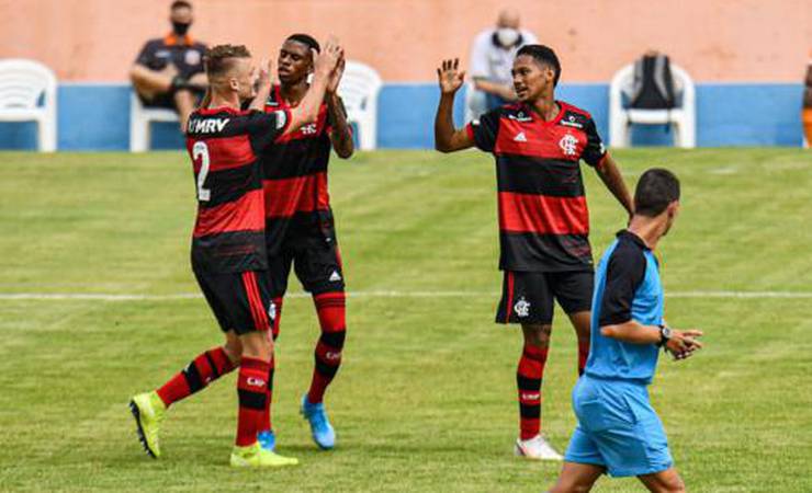 Pelo Carioca Sub-20, Fla e Flu jogam na Gávea; Maurício Souza analisa a retomada dos 'Garotos do Ninho'