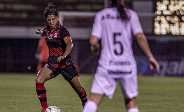 Capitã comenta lance de destaque em vitória do Flamengo/Marinha