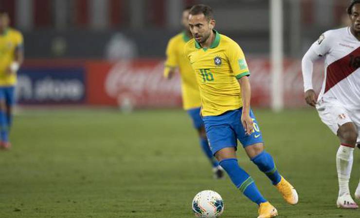 Everton Ribeiro pode quebrar escrita de uma década como jogador do Flamengo pela Seleção Brasileira