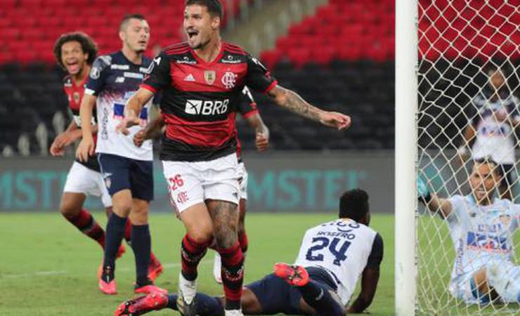 SBT lidera audiência no Rio com Flamengo na Libertadores; Em SP, Globo vence com Corinthians