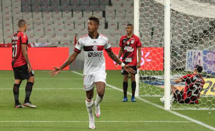 Com 'fantasma' superado, Flamengo busca terceira vitória seguida na Arena da Baixada; veja o retrospecto