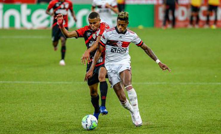 Conselho do Flamengo é convocado para votar novo patrocínio no calção