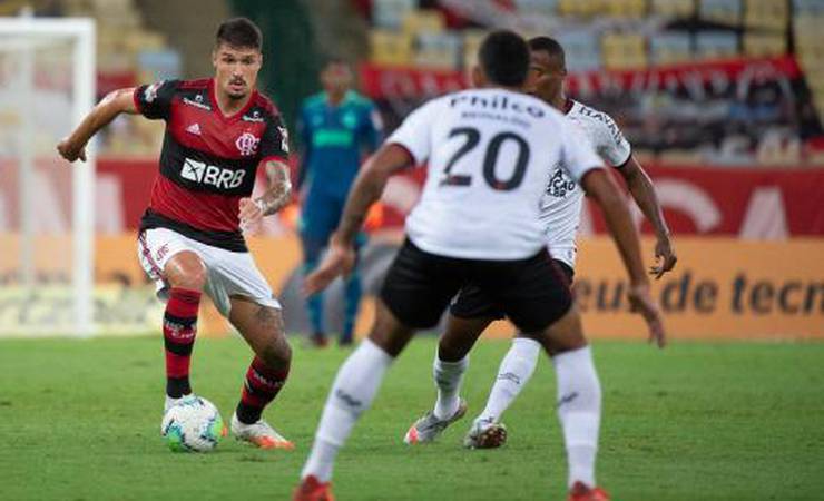 Flamengo sofre com falhas na saída de bola em jogos consecutivos; duelo com o Atlético-MG será novo desafio