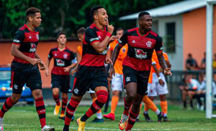 Lázaro decide, Flamengo bate o Nova Iguaçu e avança à semifinal da Taça Rio Sub-20