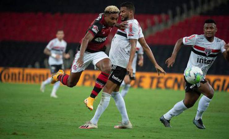 Com Ceni, Flamengo acerta 33% dos chutes no gol adversário; técnico garante: 'Treinar mais é impossível'