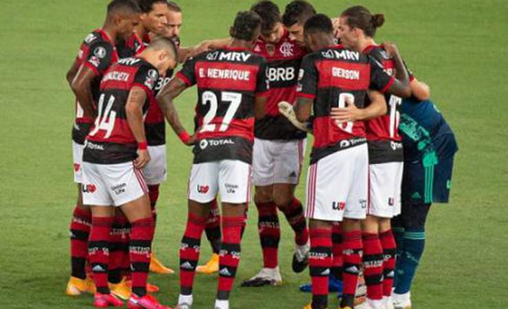 Após queda, Diego lamenta chances desperdiçadas pelo Flamengo e diz: 'O espírito vencedor não se perdeu'