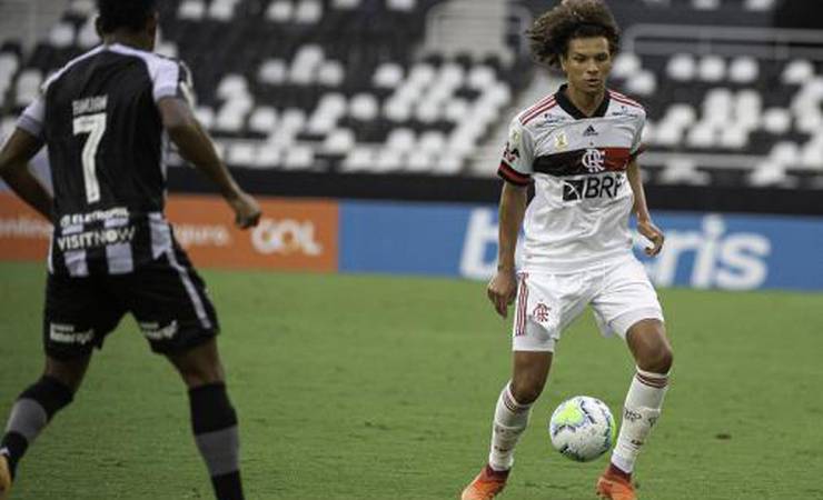 Willian Arão avalia início de Rogério Ceni no Flamengo e projeta 12 pontos em quatro jogos em casa