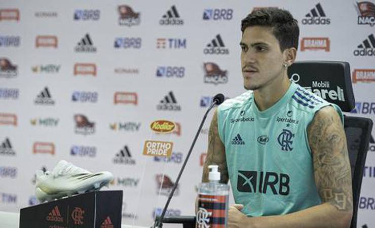 Pedro exalta parceria entre atacantes do Flamengo e dá certeza de evolução sob o comando de Ceni
