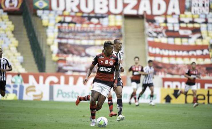 Bruno Henrique destaca trabalho de Ceni e projeta tropeços de rivais do Flamengo na disputa pelo Brasileirão