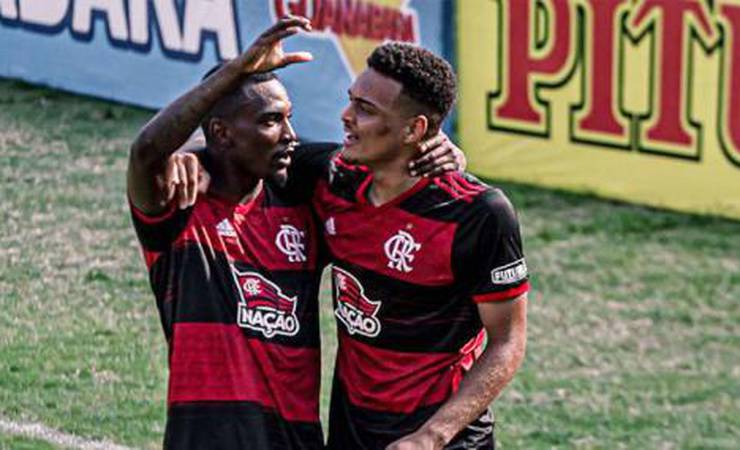 Sem espaço com Rogério Ceni, Ramon vibra com fase no Sub-20 do Flamengo