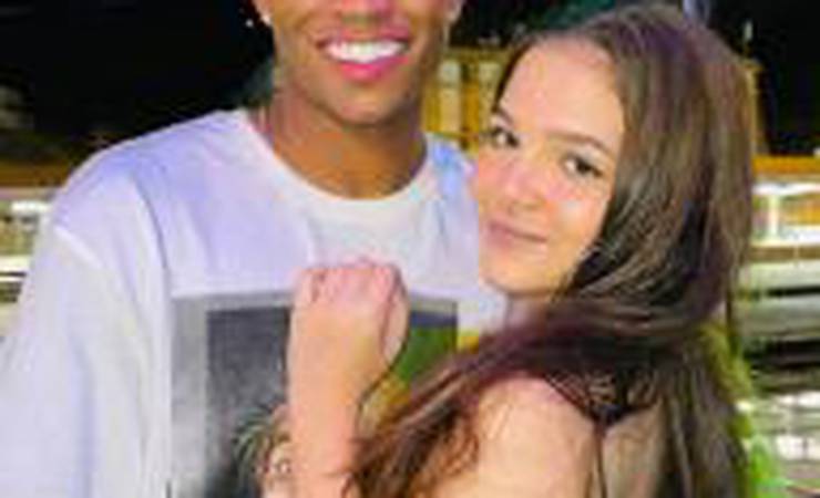 Após foto em rede social, Mel Maia nega relacionamento com Jean Lucas, ex-Flamengo e Santos