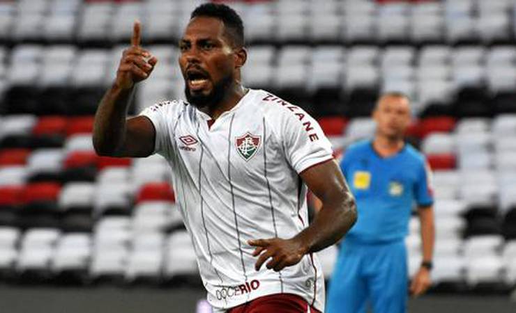 Com emoção! Fluminense vira sobre o Flamengo nos acréscimos em jogo de tempos distintos