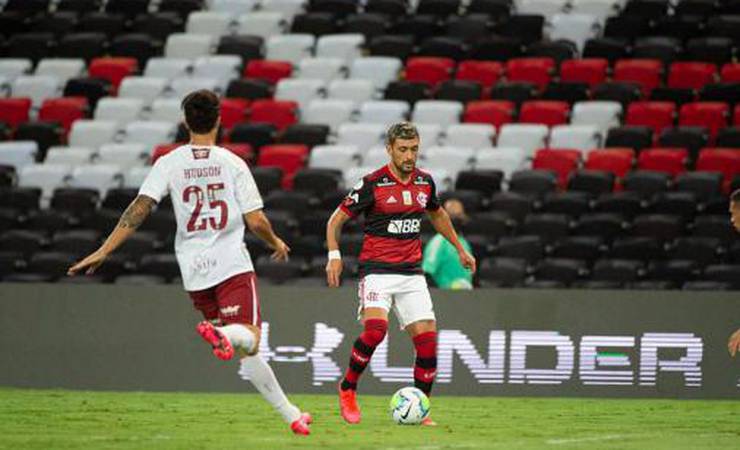 Arrascaeta desabafa após derrota no Fla-Flu: 'Tem que sair com vergonha. Não merece ser campeão'