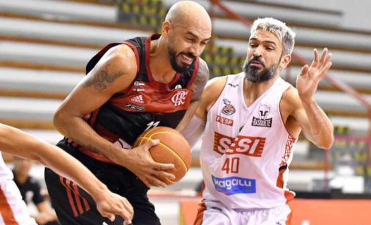 Pela Copa Super 8, Flamengo supera o Franca e avança para as semifinais