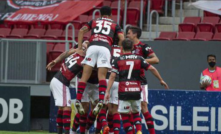 Flamengo só depende de si para ser octacampeão; veja e simule a sequência na reta final do Brasileirão