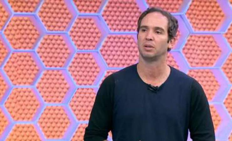 Caio Ribeiro diz que Rodinei não merecia ter sido expulso: 'É um erro que decide um campeonato'
