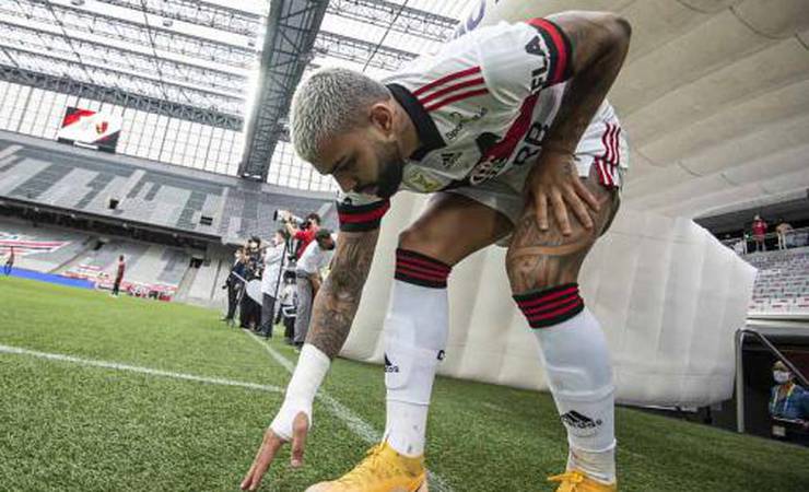 Gabigol segue sem completar um jogo pelo Flamengo sob o comando de Ceni