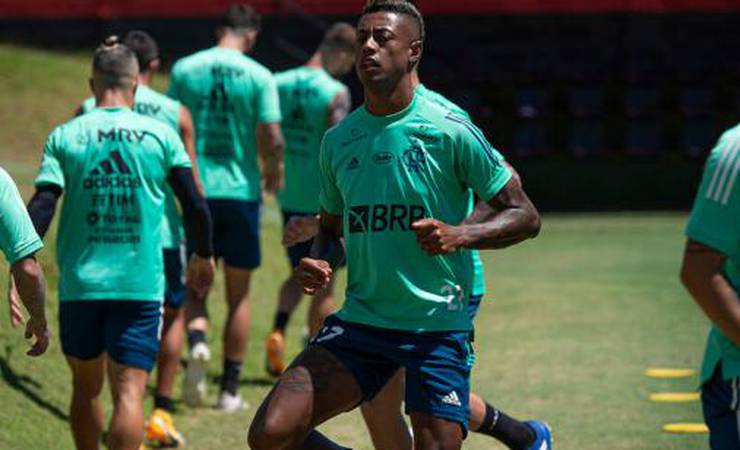 Sem Diego Alves e Rodrigo Caio, Flamengo finaliza preparação antes de viajar para Porto Alegre