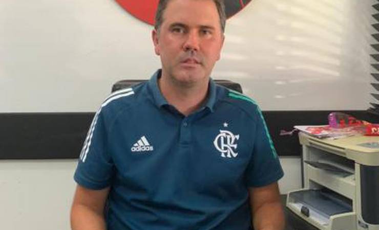 Após assumir de forma interina, Luiz Carlos é efetivado como gerente geral da base do Flamengo