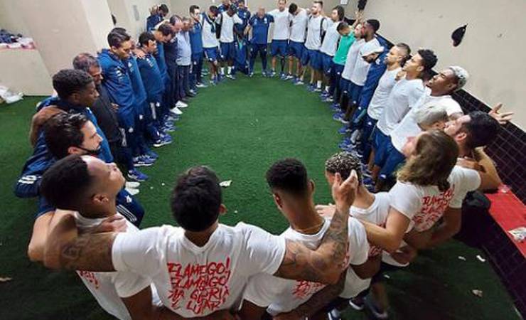 Veja os discursos de líderes do Flamengo e Ceni no vestiário antes da vitória sobre o Sport