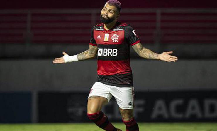 Gabigol iguala marca de Romário pelo Flamengo