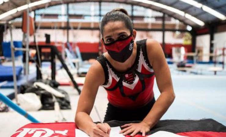 Flamengo renova com a ginasta Daniele Hypolito por mais um ano