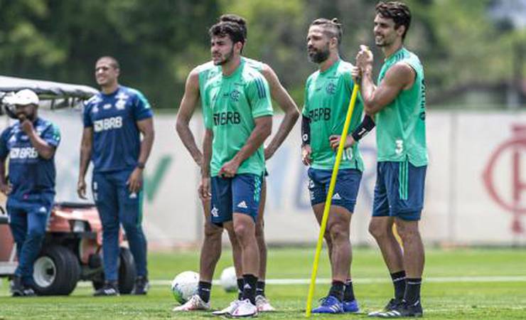 Rodrigo Caio avança na recuperação e eleva chance de voltar no domingo