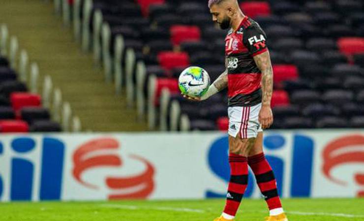 Cabeça fria e pé quente! Decisivo na reta final, Gabigol completa 18 jogos sem levar o 3º amarelo no Brasileiro