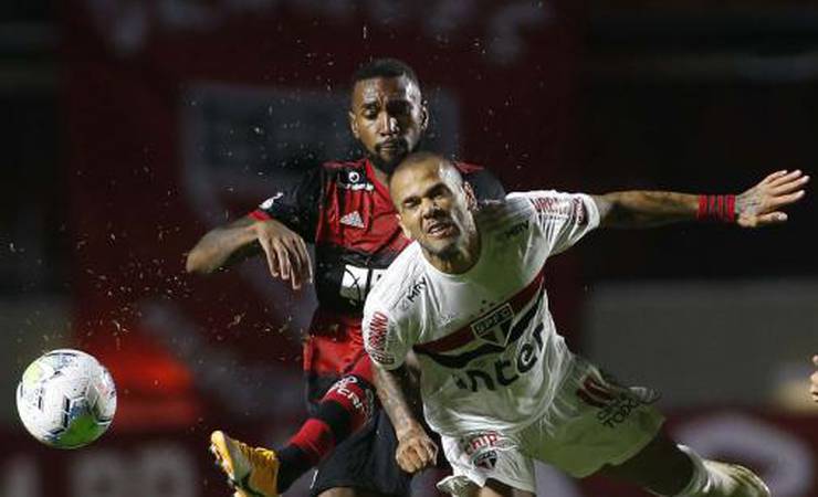Após 'duelos de alto nível e respeito', Dani Alves e Gerson se reencontram em final entre São Paulo e Flamengo