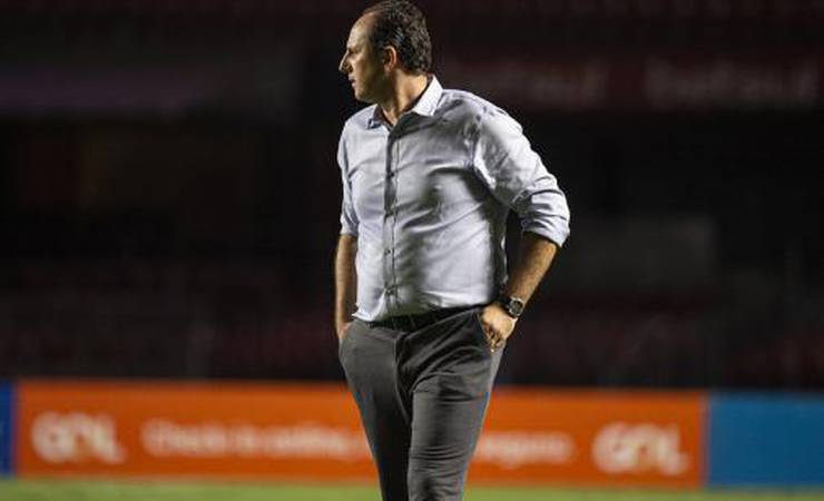 #ForaCeni: Torcedores pedem saída do técnico após Flamengo ser campeão do Brasileirão